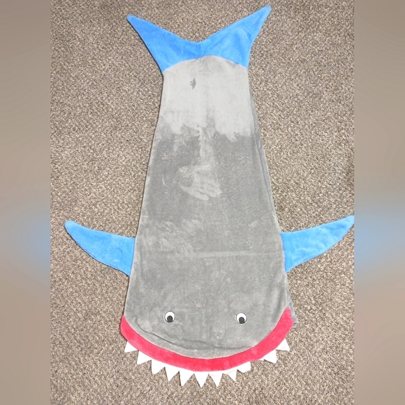 Grey Shark Bite Snuggie Ultra Soft Micromink Shark Tail Sleeping Bag Blanket 50" - Picture 1 of 12